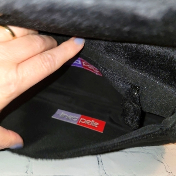 Linea pelle Fuzzy Animal print Shoulder Bag - Picture 3 of 6